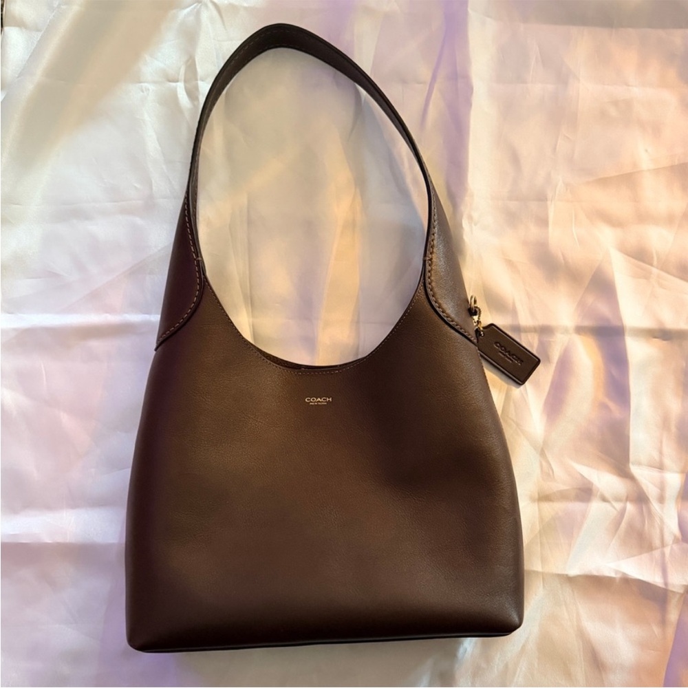 Coach Brooklyn 28 Shoulder Bag in Maple